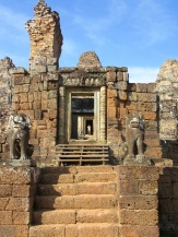 Les gardiens de Pre Rup, Angkor, Cambodge