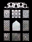 Ces fenêtres finement ciselées offraient une vue imprenable sur les environs, Birsingh Deo Palace, Datia, Inde.
